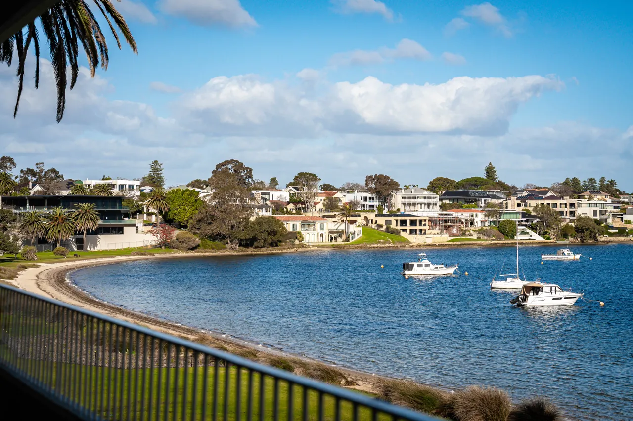 8 / 42 Victoria Avenue, CLAREMONT