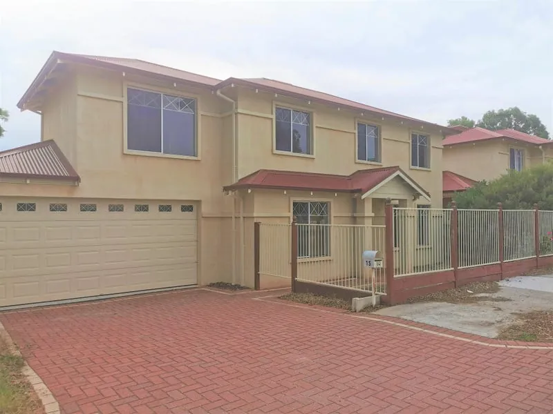 15 Roberts Road, LATHLAIN