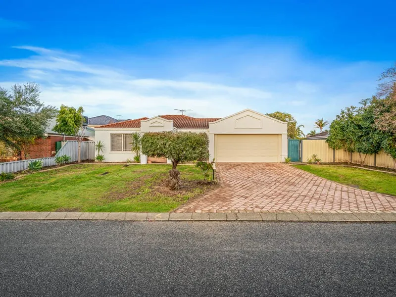 6 Forman Court, QUEENS PARK