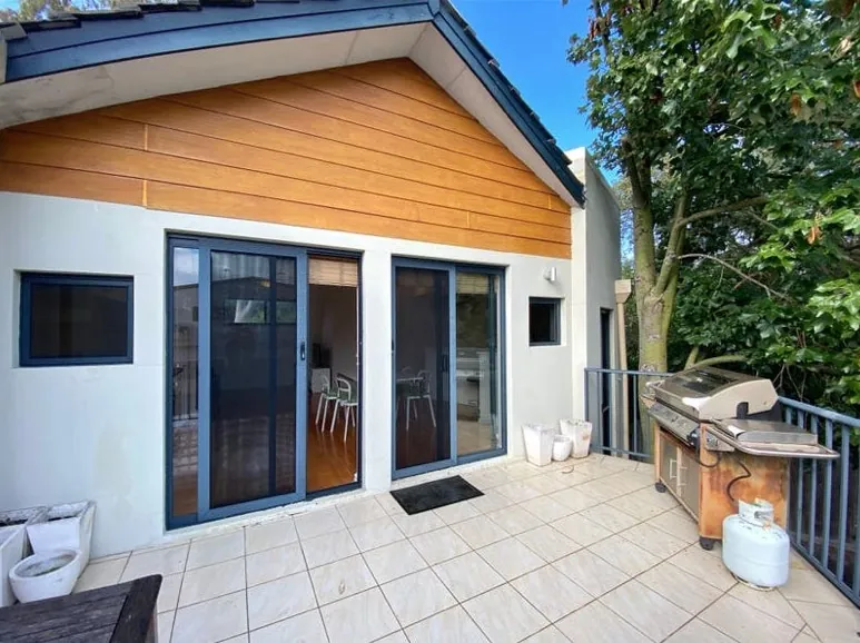 8 / 20 Park Road, CRAWLEY