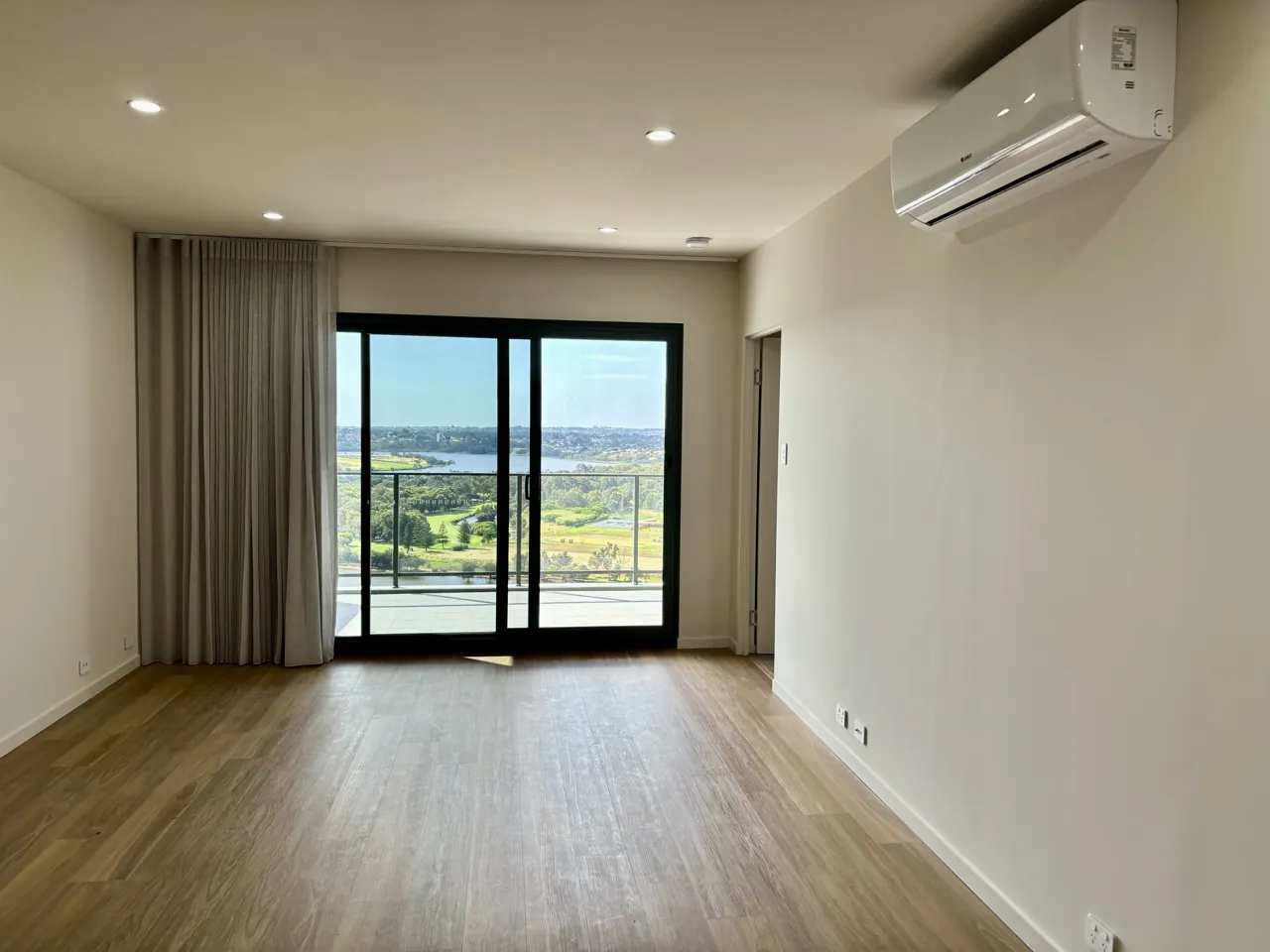 1804 / 31 Rowe Avenue, RIVERVALE