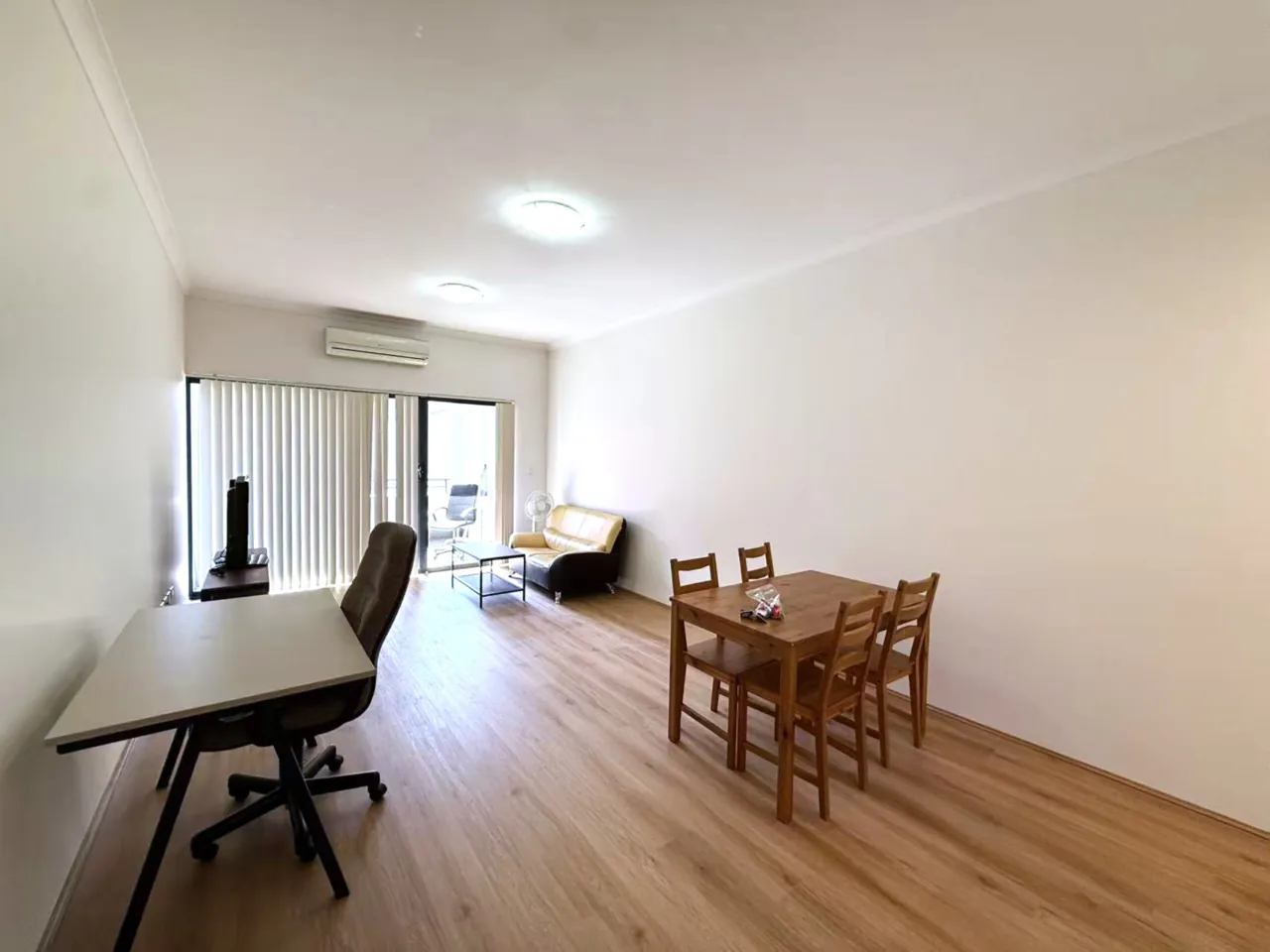 1 / 2 Pisconeri Street, PERTH