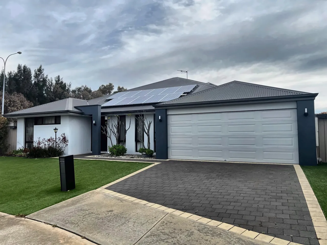 8 Putali Close, SUCCESS