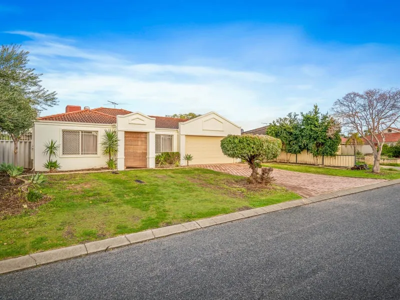 6 Forman Court, QUEENS PARK