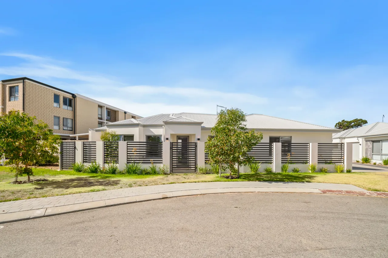 9 / 13 Central Terrace, BECKENHAM