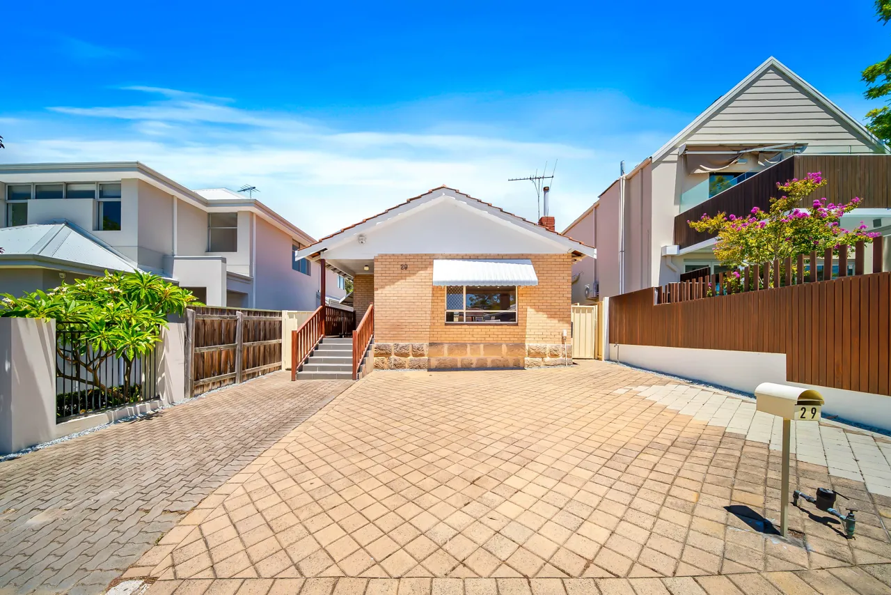 29 Antrim Street, WEST LEEDERVILLE