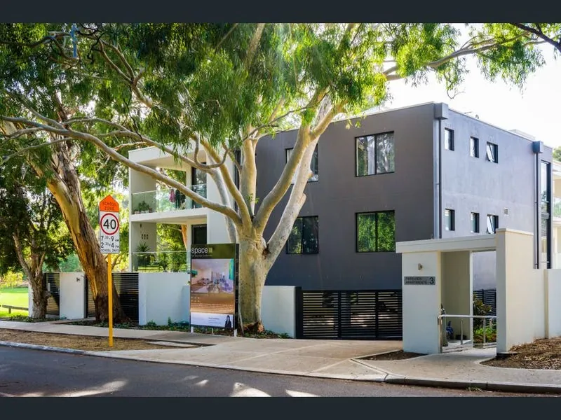 1 / 3 Roberta Street, JOLIMONT